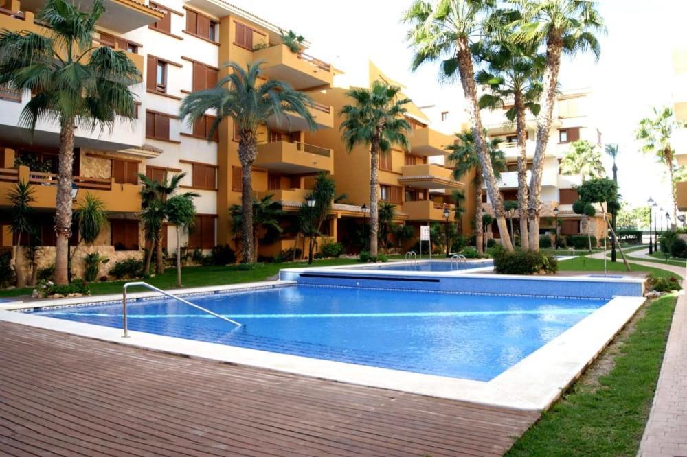 La Recoleta Apartment Торевиеха Екстериор снимка